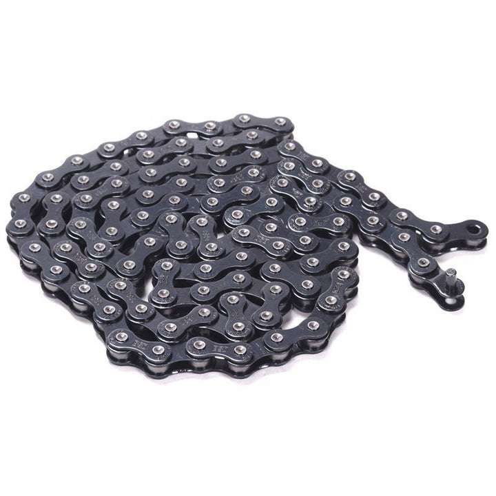 BSD FOREVER CHAIN black rustproof BMX bike chain with pre-installed half link and mushroomed pins, compatible with 8t drivers.