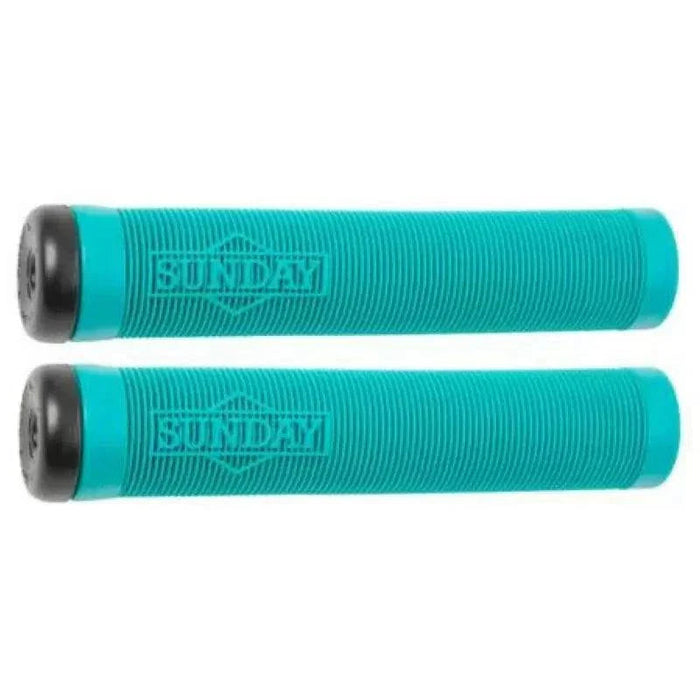 Sunday Cornerstone Grip in turquoise with ribbed design and Odyssey Par Ends, 150mm length