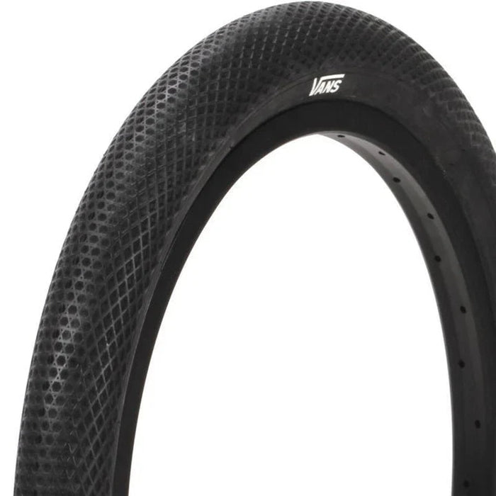 CULT VANS WAFFLE TIRE 26 inch with classic waffle tread pattern, grippy all-terrain design, high-pressure sidewalls, and lightweight 890g construction.