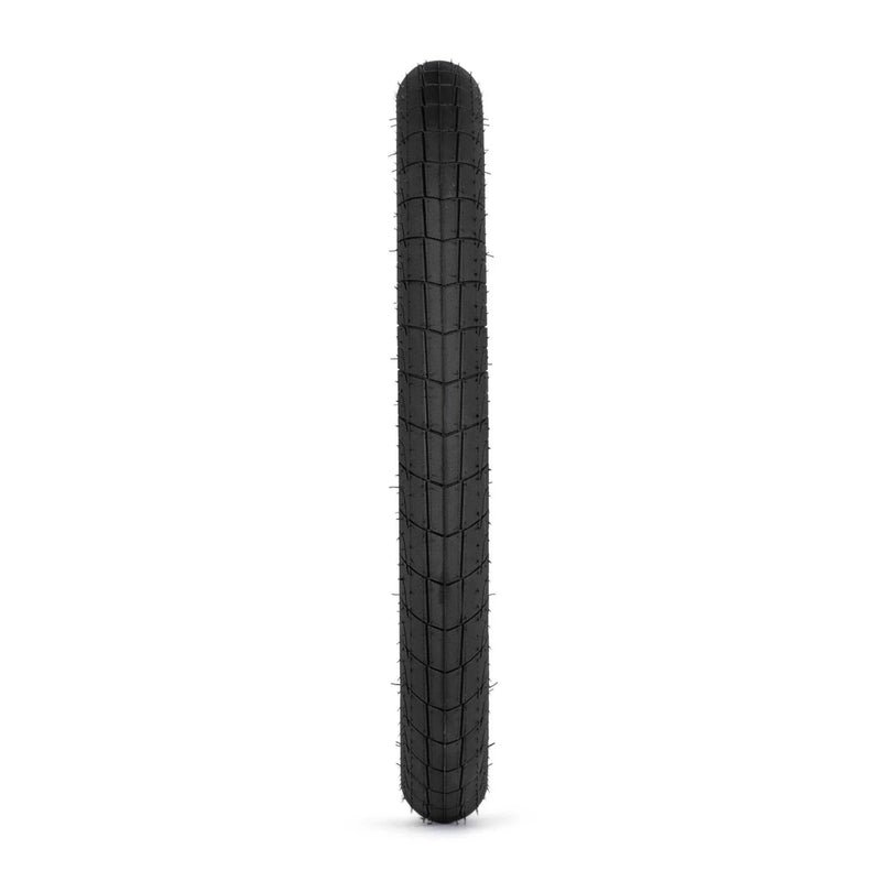 ÉCLAT Fireball Tire with grind-friendly tread, 2.40" wide, puncture-resistant sidewalls.