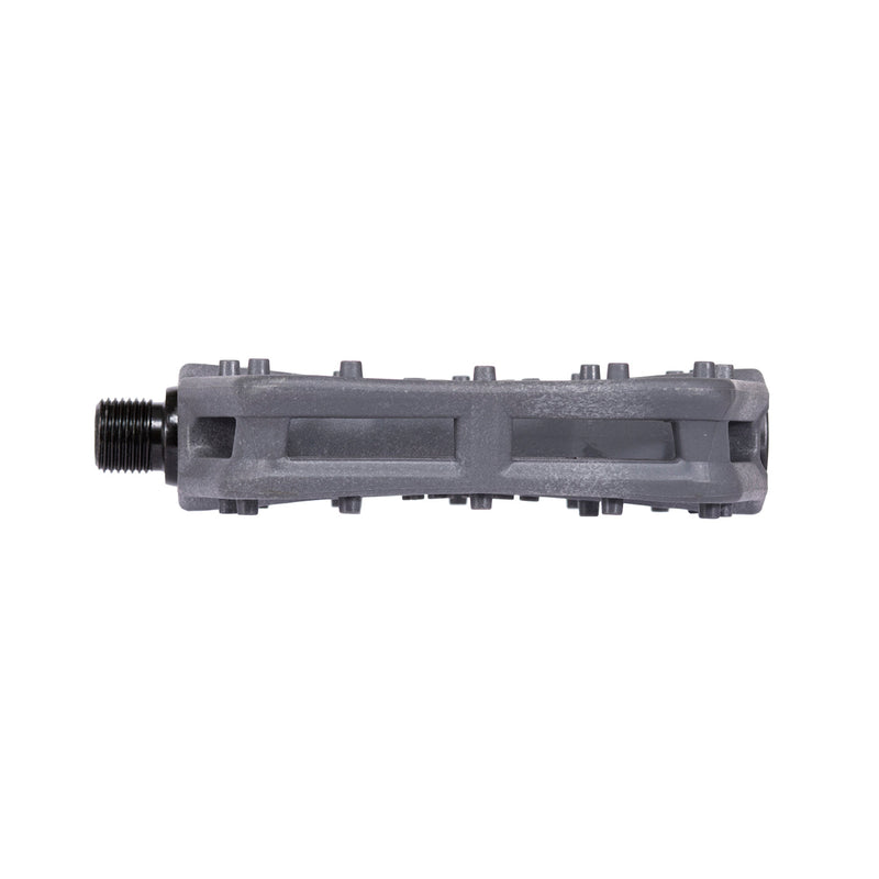 ÉCLAT CENTRIC PEDAL with large platform, narrow profile, and reinforced pins for grip and durability.