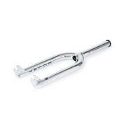 Éclat Coda Fork in chrome finish, crafted from heat-treated 4130 crmo, features CNC’d steerer and peg-friendly dropouts for technical and all-round riding.