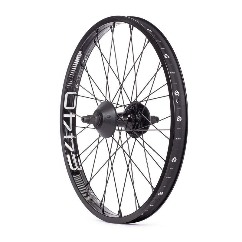 ÉCLAT E440 rim black rear wheel with Seismic cassette hub and black steel spokes