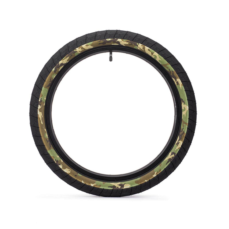 ÉCLAT FIREBALL TIRE with camo sidewall and grind-resistant design.