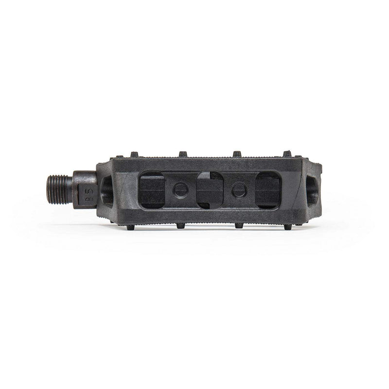 Black ÉCLAT Plaza pedal with wide body, knurled top surface, and crmo spindle for durability