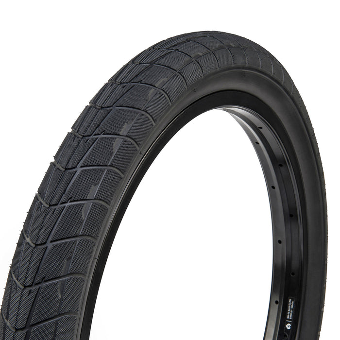 éclat Predator Tire (Bruno Hoffmann Signature)