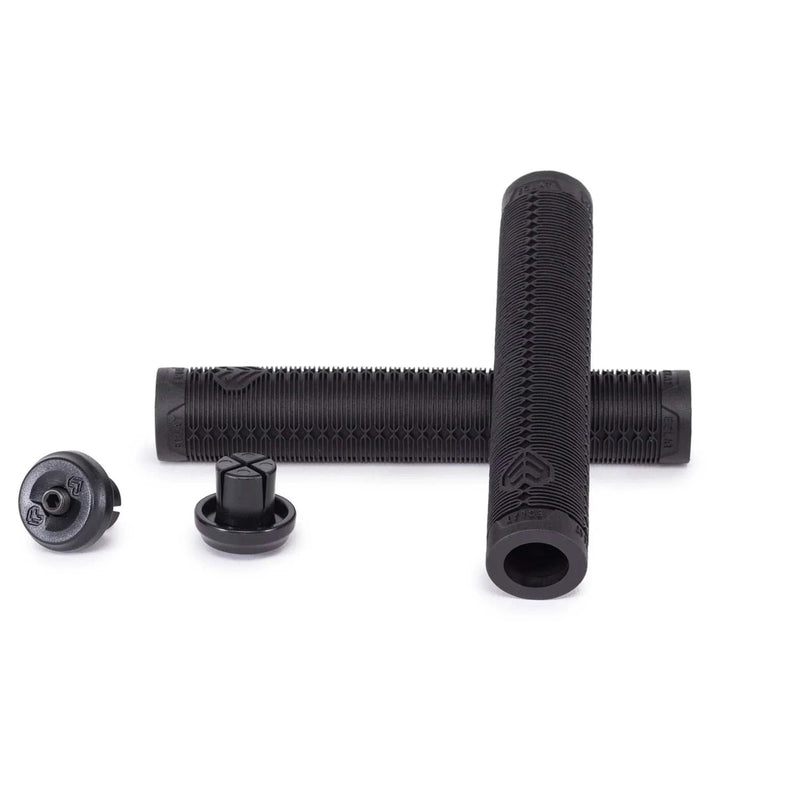 Black ÉCLAT SHOGUN GRIP bicycle handlebar grips with flangeless design and Techbolt barends