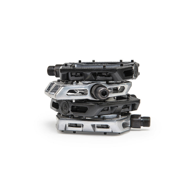 ÉCLAT Slash Alloy Pedal, lightweight with replaceable pins and crmo spindle, shown in stacked view.