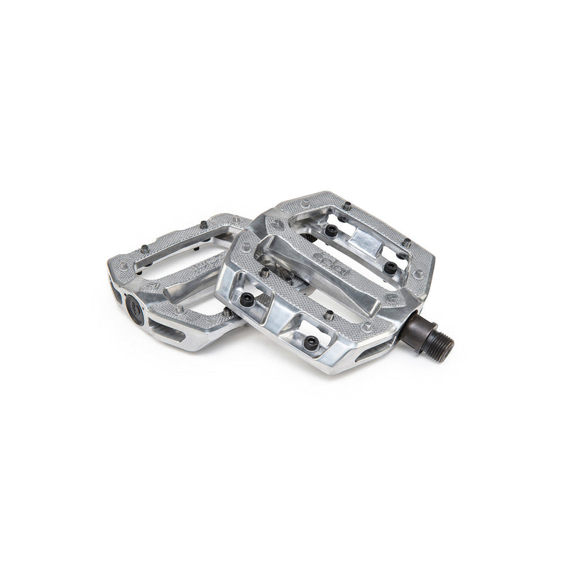 ÉCLAT Slash Alloy Pedal with replaceable pins and lightweight design.