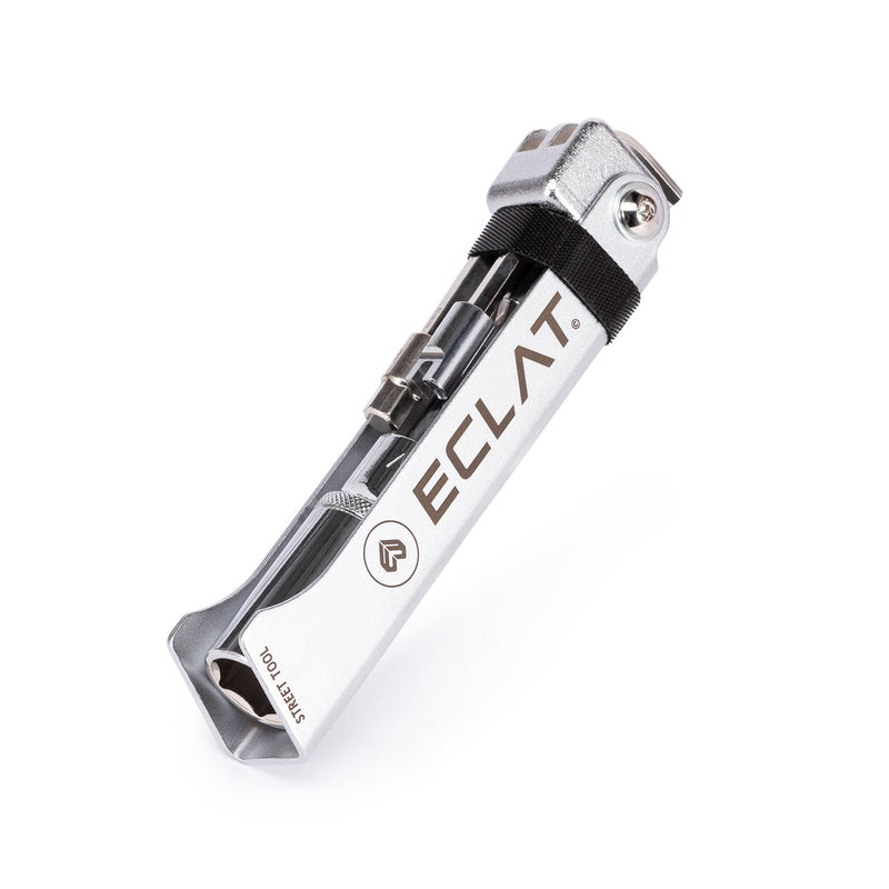 ÉCLAT STREET TOOL compact multitool with heat-treated Chromoly handle and 17mm socket in silver color.