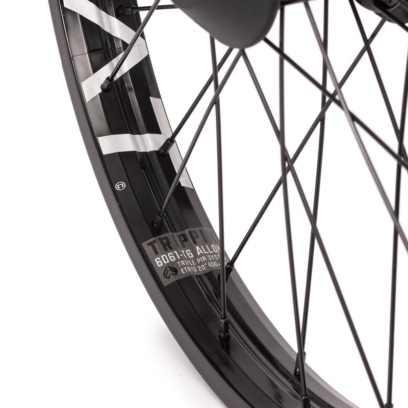 ÉCLAT TRIPPIN/CORTEX FREECOASTER rear wheel with hand-built 36h Trippin rim and stainless steel spokes.