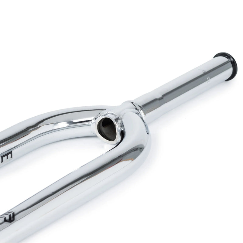 Éclat Coda Fork in chrome finish, featuring seamless 4130 crmo construction and CNCd steerer.