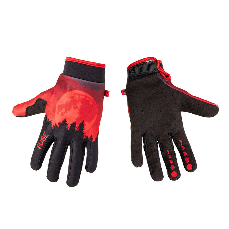 FUSE CHROMA GLOVE - BLOOD MOON design with vibrant red and black colors, featuring a durable Clarino palm and silicone grips for enhanced performance.