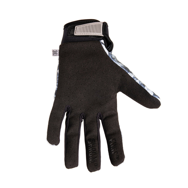 Black FUSE CHROMA GLOVE with adjustable velcro strap, reinforced index and thumb, and silicone grips.