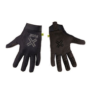 FUSE OMEGA GLOVE in black, strapless design, superior Clarino palm, breathable upper, silicone grips.