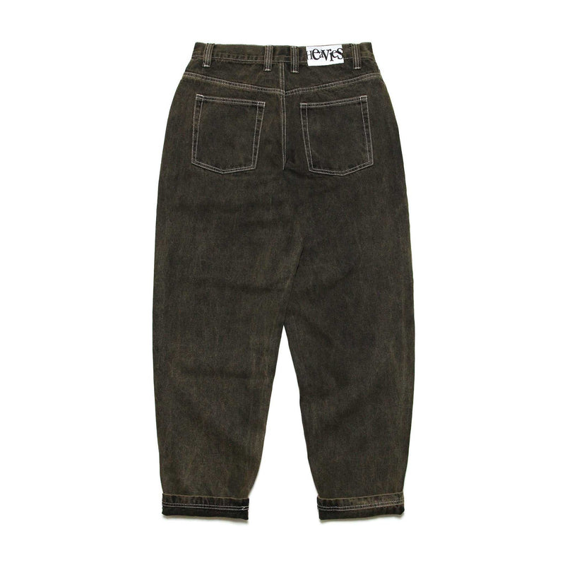 HEAVIES CLASSIC BROWN JEANS with baggy fit and tapered leg opening.