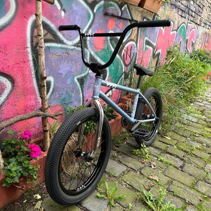 CULT/ SHORTY IC2  X PEOPLE´S STORE CUSTOM BIKE