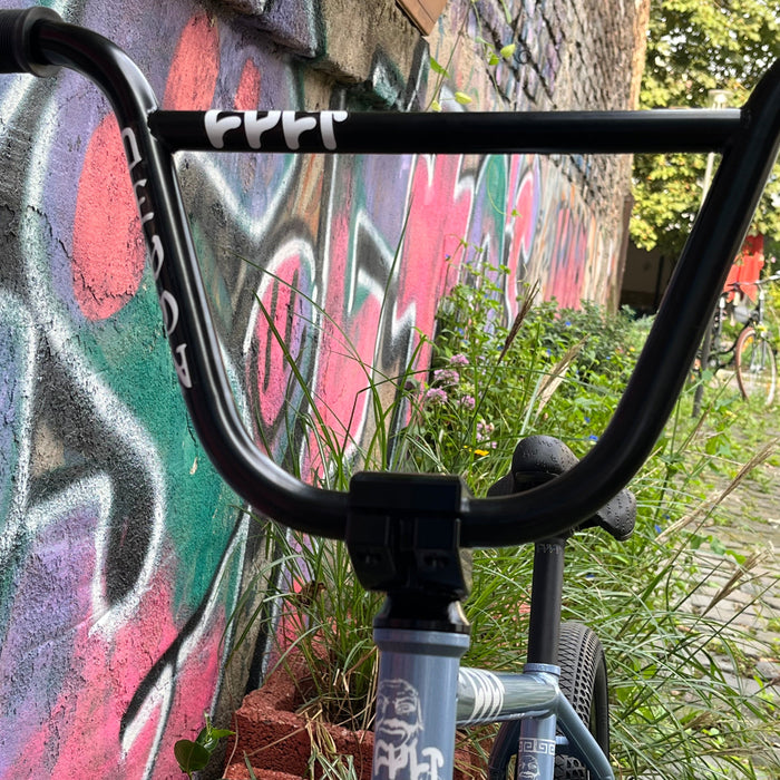 CULT/ SHORTY IC2  X PEOPLE´S STORE CUSTOM BIKE