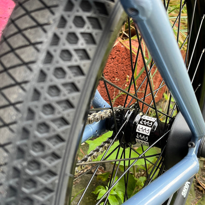 CULT/ SHORTY IC2  X PEOPLE´S STORE CUSTOM BIKE