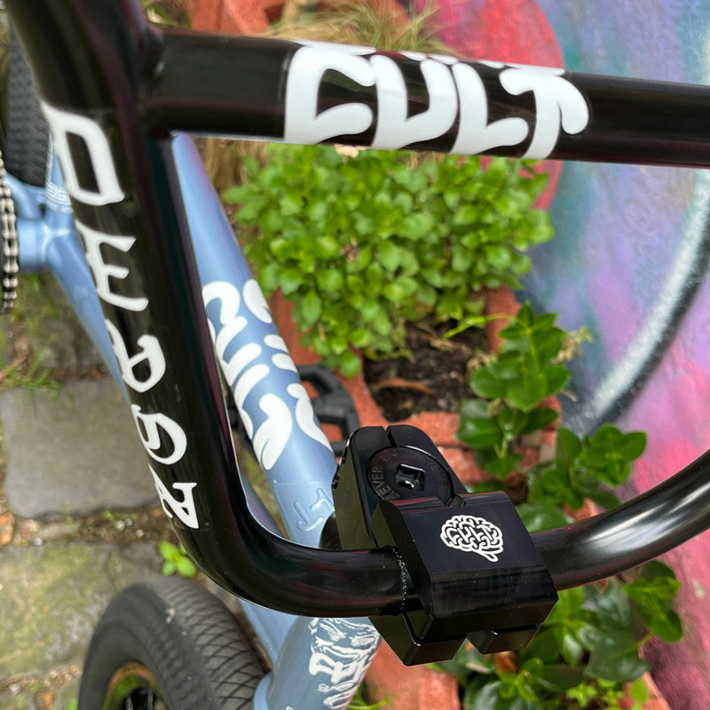 CULT/ SHORTY IC2  X PEOPLE´S STORE CUSTOM BIKE