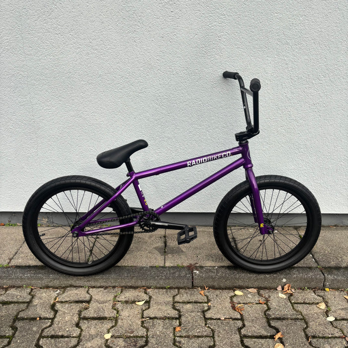 RADIO DARKO /DISPLAY MODEL