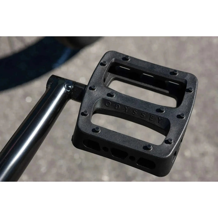 Close-up of black Odyssey Twisted Pro pedal on Sunday Forecaster Ross 20" complete bike