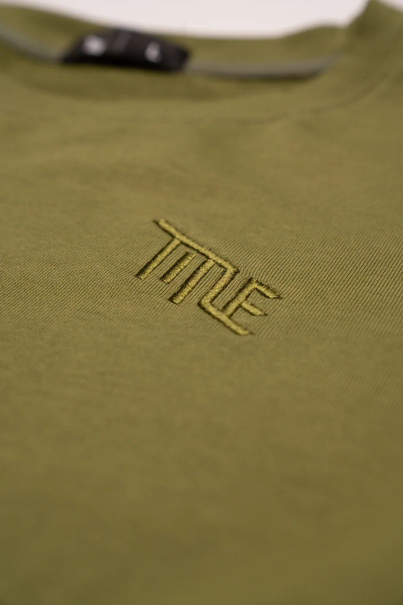 TITLE  MTB PULLOVER CREWNECK SWEATER