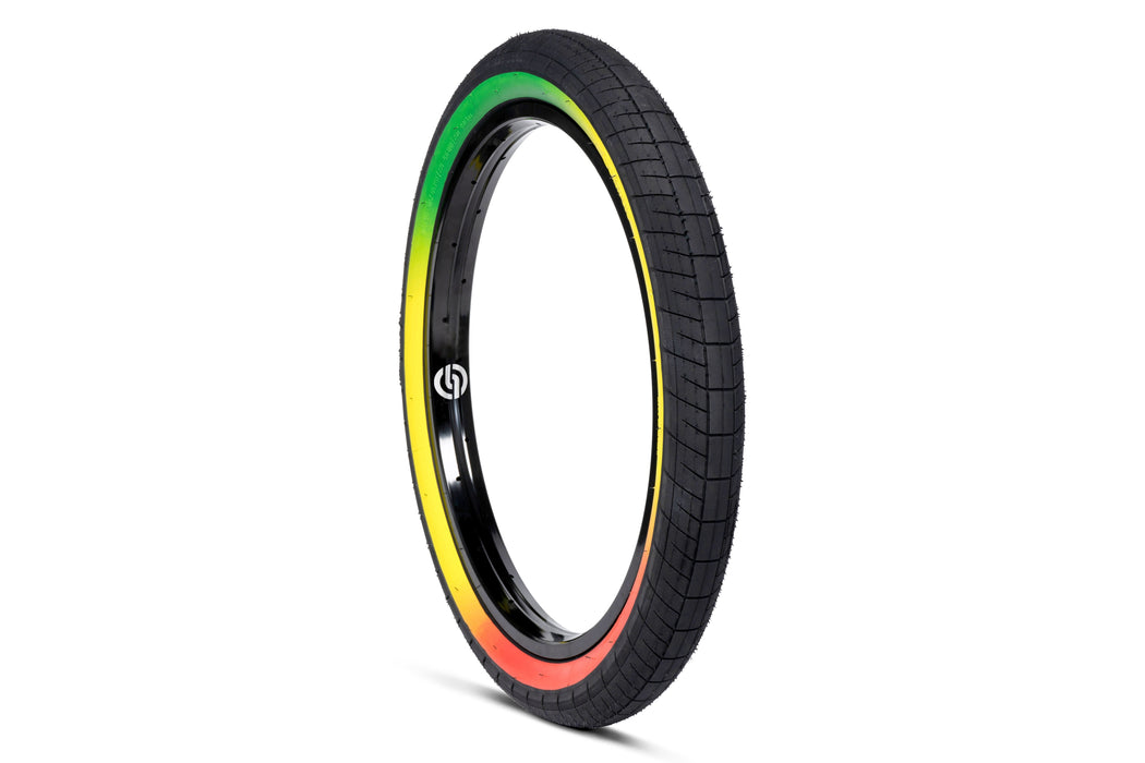 Saltplus Sting Tire