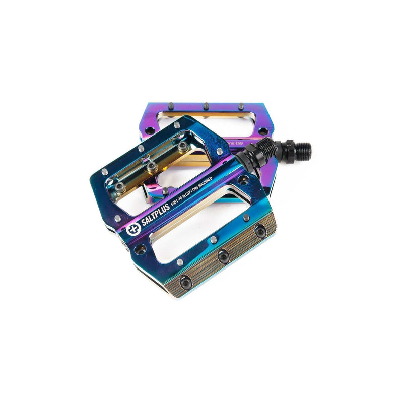 SALTPLUS ECHO PEDALS CNC machined 6061-T6 alloy bike pedals with sealed bearings and replaceable pins in oil slick color.