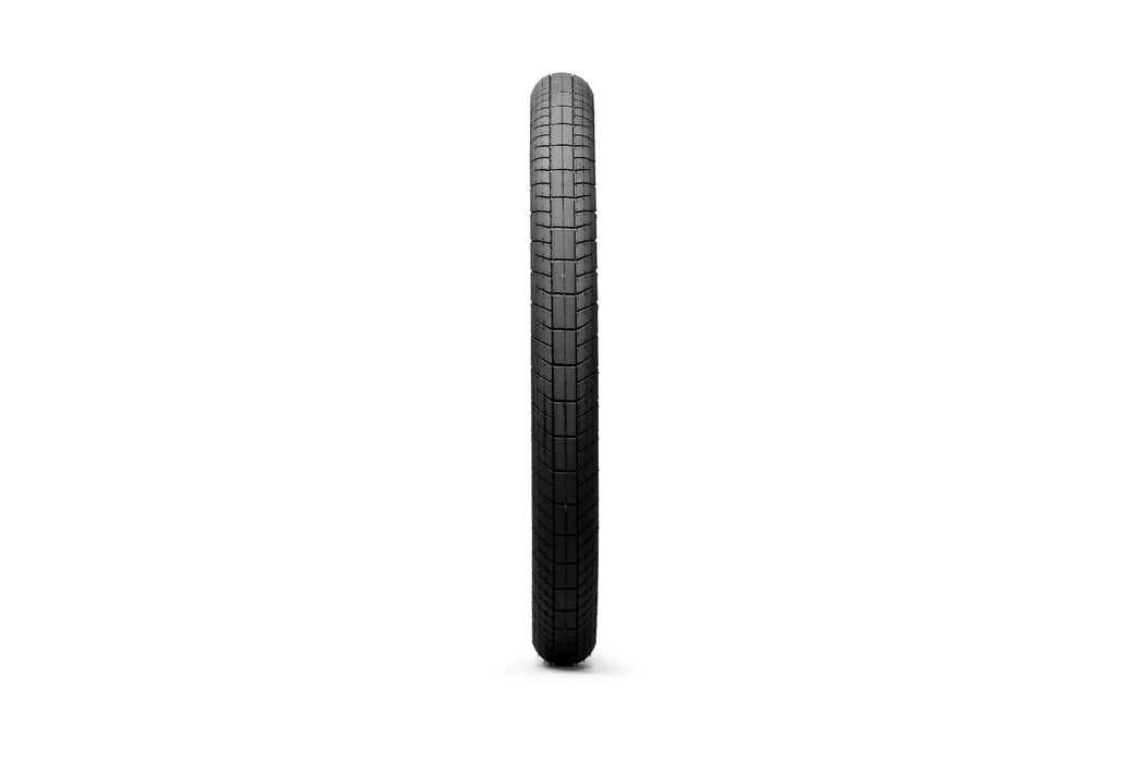 Saltplus Sting Tire