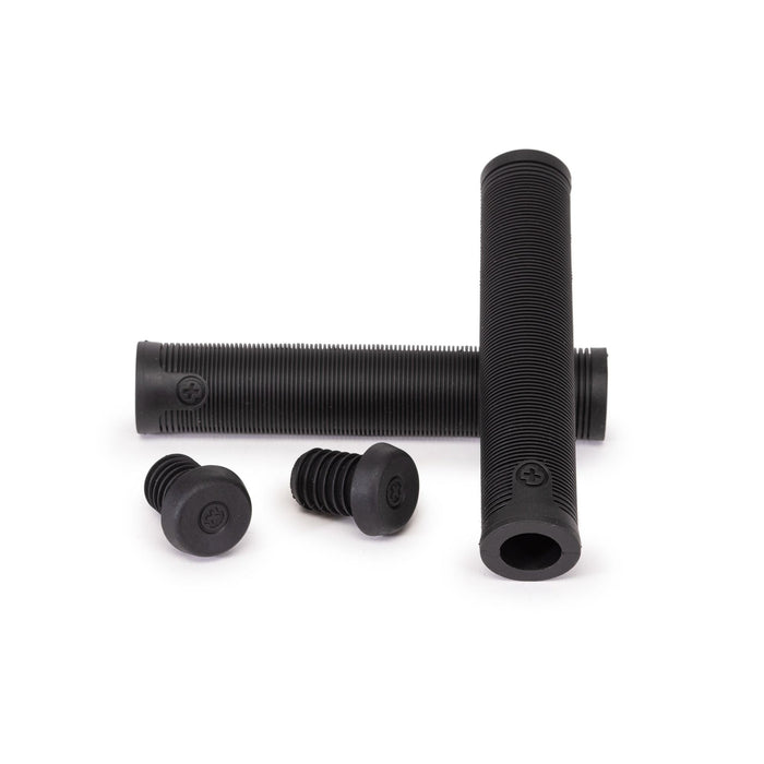 SALTPLUS XL GRIPS in black with bar ends, made from super soft VEX Kraton rubber, ideal for wider bars.