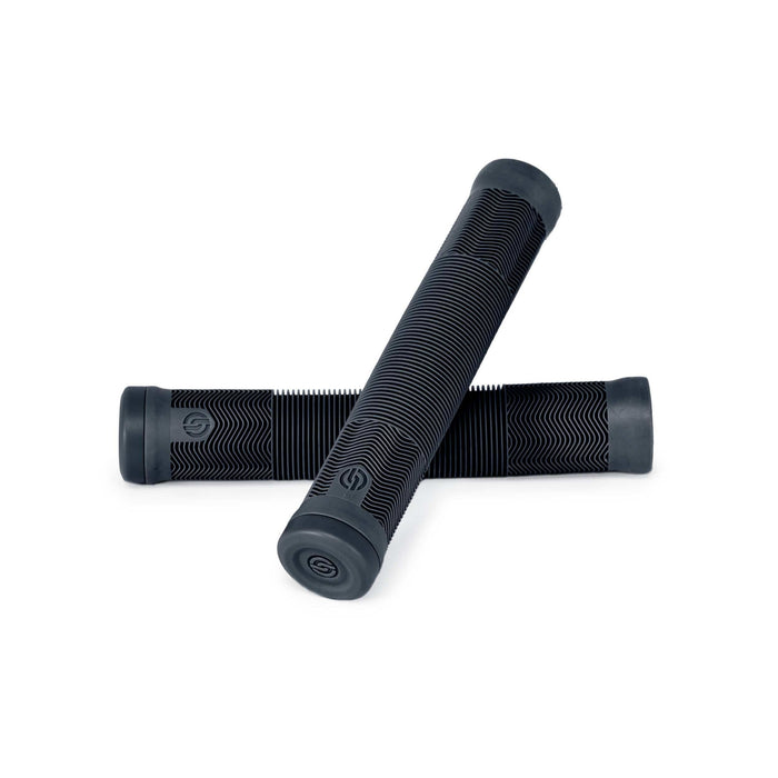 SALT EX GRIPS in black, featuring a thinner diameter and flangeless design.