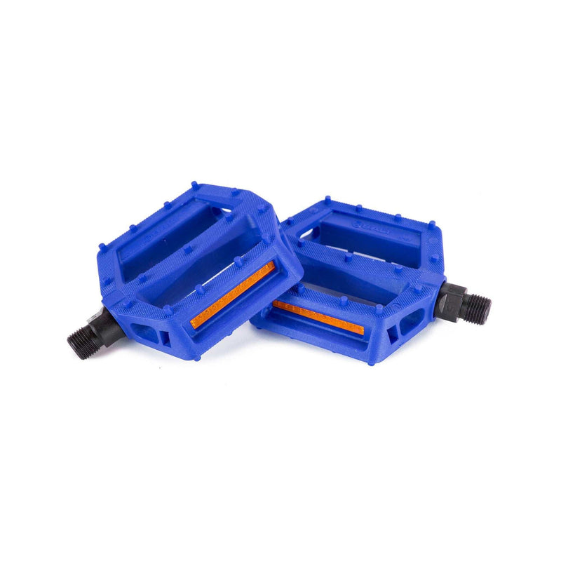 SALT JUNIOR PEDALS in blue, nylon/fiberglass body, Crmo axle, for 14-18" bikes, enhanced traction features.