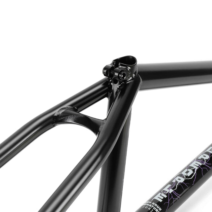 Wethepeople Network Frame "Dan Kruk" Signature