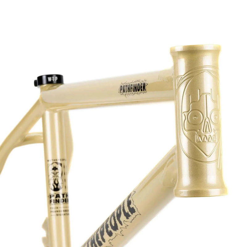 WETHEPEOPLE PATHFINDER Frame in pearl beige with embossed skull head tube design and black graphics