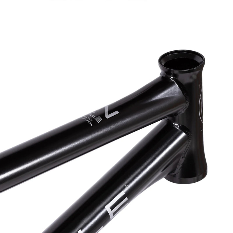 WETHEPEOPLE NETWORK V1 FRAME "DAN KRUK" SIGNATURE