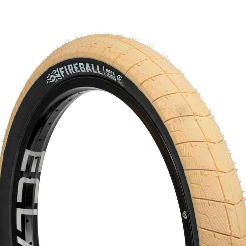 ÉCLAT FIREBALL TIRE with super-wide tread and grind-resistant sidewall for street riders.