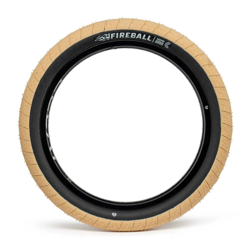 ÉCLAT FIREBALL TIRE in natural color, designed for street riding with extra-wide 2.40"/2.30" options, featuring Pangolin sidewall and Cobweb layer for puncture resistance.