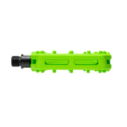 ÉCLAT SLASH PEDAL in bright green with a slim lightweight design and knurled top surface.