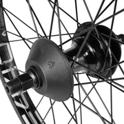 ÉCLAT E440/SHIFT FREECOASTER rear wheel with stainless steel spokes and nylon hub guard.