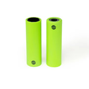 SALT AM nylon pegs, 4.5-inch length, steel core with nylon sleeve for street and skatepark riding.