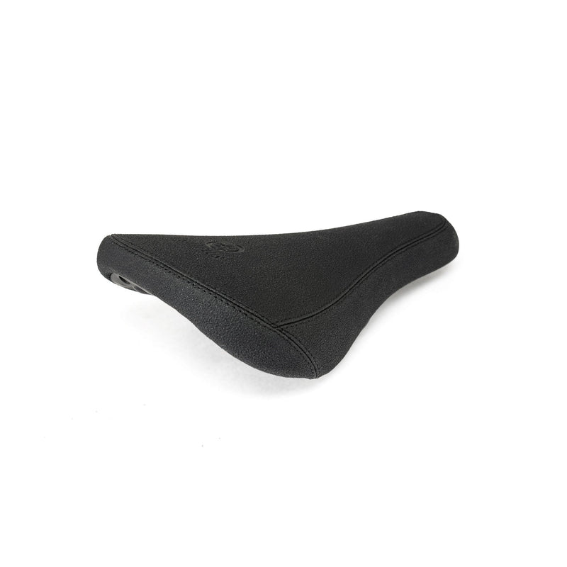 SALTPLUS RAIL SEAT in black with embossed top cover and 8mm steel rails.