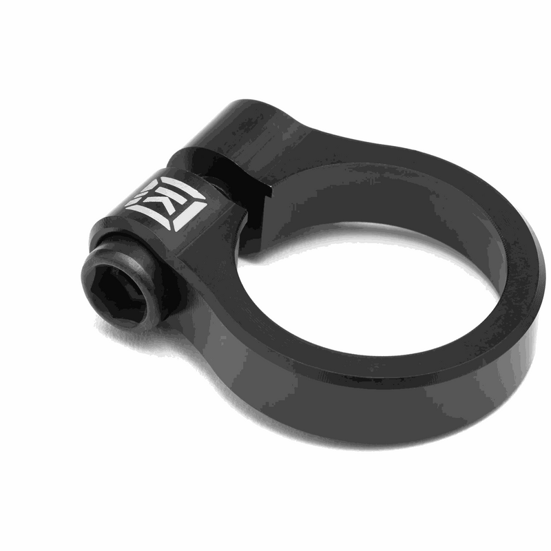 Black KINK MASTER SADDLE clamp made of 6061-T6 aluminum with custom bolt for 5mm or 6mm allen key adjustment